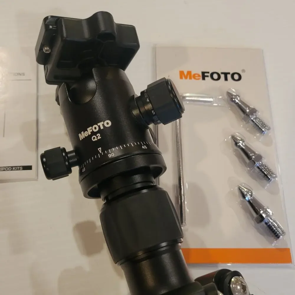 MeFOTO A2350Q2 GlobeTrotter Aluminum Travel Tripod with case